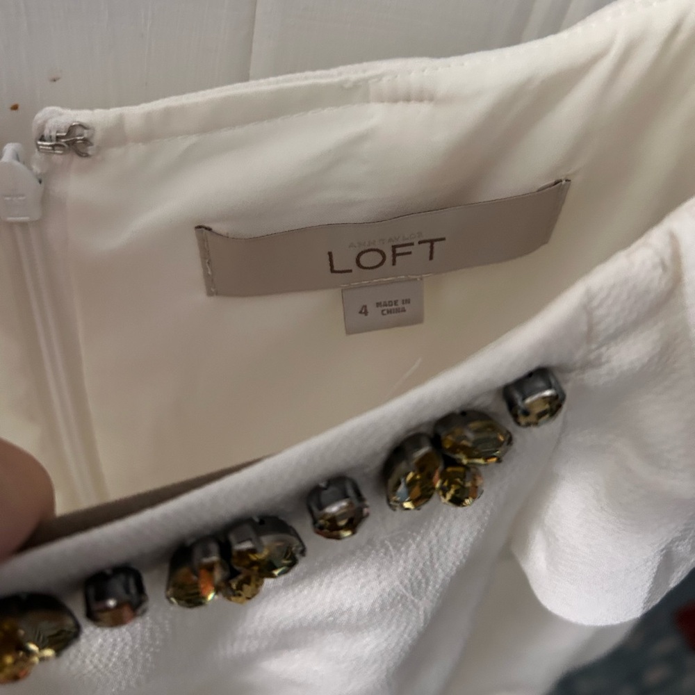 EUC LOFT White Dress w/Gem Accents, Lined and Sleeveless, Perfect Gemstones!!! - Picture 5 of 15